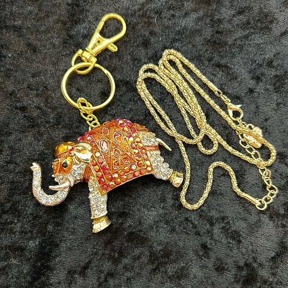 Betsey Johnson Elephant Pendant - Picture 3 of 5